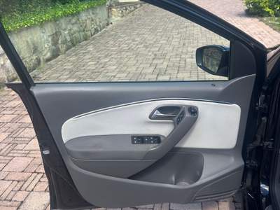 Volkswagen Polo 5p. Fresh BlueMotion Technology Nero usata Rosignano Marittimo
