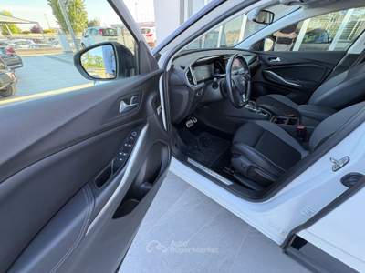 Opel Grandland X Grandland 1.5 diesel Ecotec aut. Ultimate GTS Bianco usata ALTAMURA