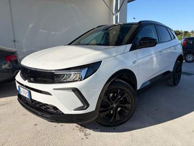 Opel Grandland X Grandland 1.5 diesel Ecotec aut. Ultimate GTS Bianco usata ALTAMURA