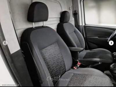 Fiat Doblò Doblò 1.6MJT 105CV PCTN Cargo Lam.SX E5+ OFFICINA MOBILE Bianco usata Ascoli Satriano