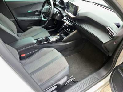 Peugeot 2008 2008 II 2020 1.5 bluehdi Allure Pack s Bianco usata Volla