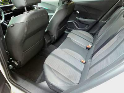Peugeot 2008 2008 II 2020 1.5 bluehdi Allure Pack s Bianco usata Volla