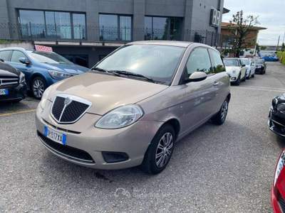Lancia Ypsilon Ypsilon 1.2 8v ModaMilano Oro usata Urgnano