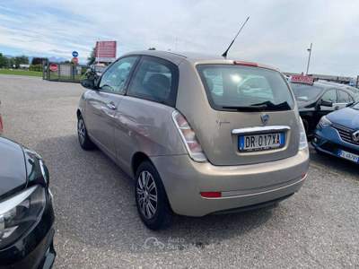Lancia Ypsilon Ypsilon 1.2 8v ModaMilano Oro usata Urgnano