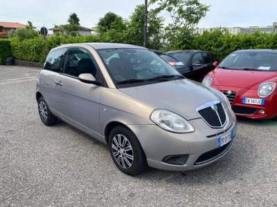 Lancia Ypsilon Ypsilon 1.2 8v ModaMilano Oro usata Urgnano