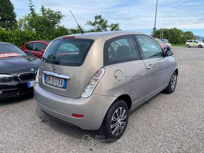 Lancia Ypsilon Ypsilon 1.2 8v ModaMilano Oro usata Urgnano