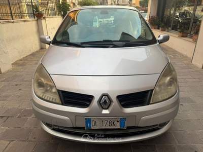 Renault Scénic Scenic 1.9 dCi 130CV Grigio usata Roma