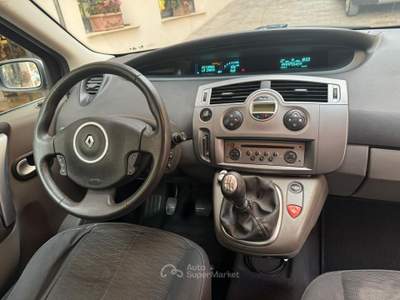 Renault Scénic Scenic 1.9 dCi 130CV Grigio usata Roma