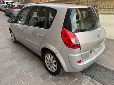 Renault Scénic Scenic 1.9 dCi 130CV Grigio usata Roma
