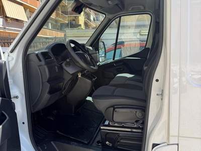 Renault Master T35 2.3 dCi 135CV L3H2 Bianco usata Roma