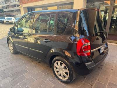 Renault Modus Grand Modus 1.2 16V TCE Live UNIPRO Nero usata Roma
