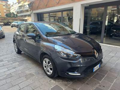 Renault Clio 5 porte Life IMPIANTO GPL Grigio usata Roma