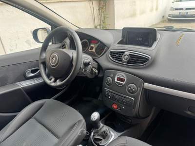 Renault Clio 5 porte Luxe GPL Grigio usata Roma