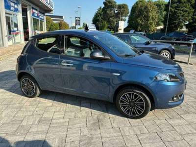 Lancia Ypsilon Ypsilon III 2021 1.0 firefly hybrid Gold s Blu/Azzurro usata Mariano Comense