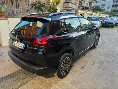 Peugeot 2008 Allure Nero usata Roma
