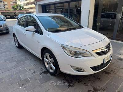 Opel Astra 5P Cosmo UNICO PROPRIETARIO Bianco usata Roma