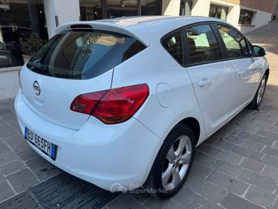 Opel Astra 5P Cosmo IMPIANTO GPL UNIPRO Bianco usata Roma