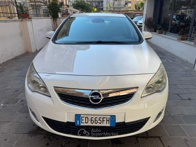 Opel Astra 5P Cosmo IMPIANTO GPL UNIPRO Bianco usata Roma