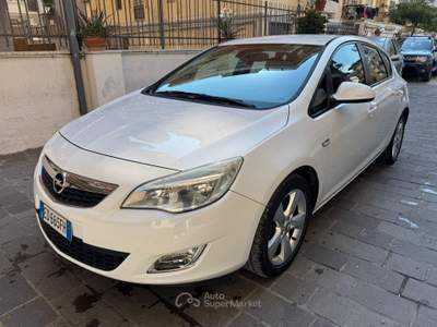 Opel Astra 5P Cosmo IMPIANTO GPL UNIPRO Bianco usata Roma