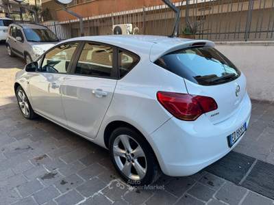 Opel Astra 5P Cosmo IMPIANTO GPL UNIPRO Bianco usata Roma