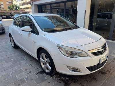 Opel Astra 5P Cosmo IMPIANTO GPL UNIPRO Bianco usata Roma