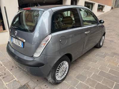Lancia Ypsilon 16V Platino Grigio usata Roma