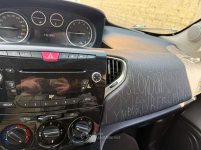 Lancia Ypsilon lancia ypsilon pink ediction  Bianco usata Afragola