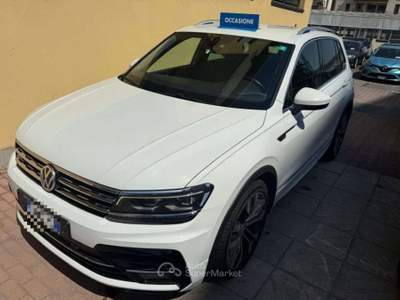 Volkswagen Tiguan 2.0 TDI SCR DSG R-LINE Exiterior 4 MOTION Bianco usata Sesto San Giovanni
