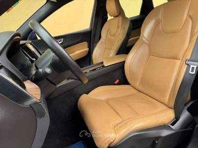 Volvo XC60 B4 AWD Geartronic Inscription Blu/Azzurro usata Sesto San Giovanni