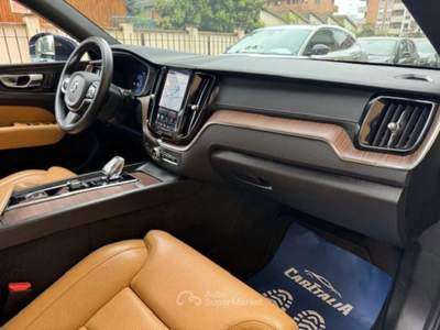 Volvo XC60 B4 AWD Geartronic Inscription Blu/Azzurro usata Sesto San Giovanni