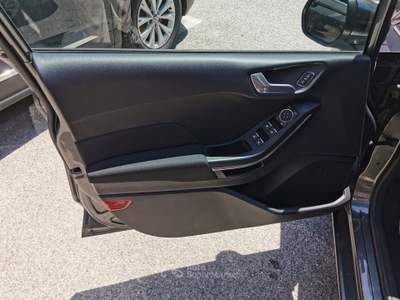 Ford Fiesta 75cv GPL 5 p. Titanium Grigio usata Cercola