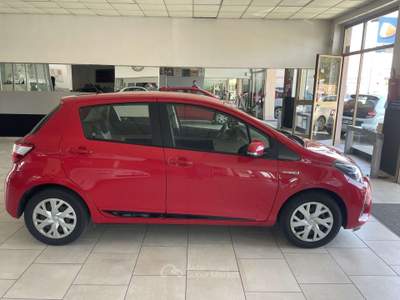 Toyota Yaris Yaris III 2017 5p 1.5h Active my18 - Nessun vincolo - Rosso usata COLOGNO MONZESE