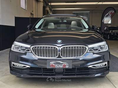 BMW Serie 5 520d 520 Serie 5 G31 Touring 520d Luxury Autom. Nero usata Cogollo del Cengio