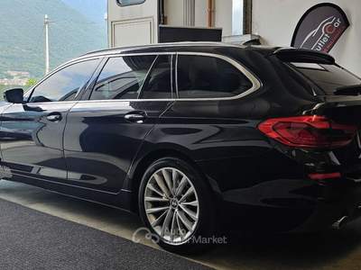 BMW Serie 5 520d 520 Serie 5 G31 Touring 520d Luxury Autom. Nero usata Cogollo del Cengio