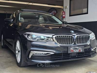 BMW Serie 5 520d 520 Serie 5 G31 Touring 520d Luxury Autom. Nero usata Cogollo del Cengio