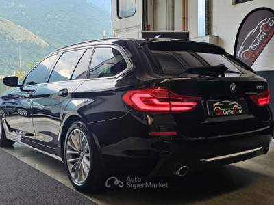 BMW Serie 5 520d 520 Serie 5 G31 Touring 520d Luxury Autom. Nero usata Cogollo del Cengio