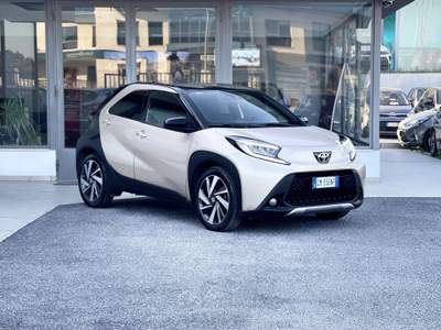 Toyota Aygo X 1.0 Benzina 72Cv E6 Automatica Lounge - 2023 Bronzo usata Roma