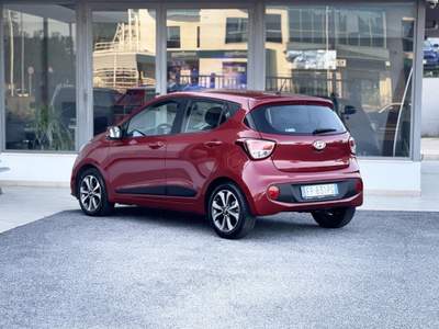 Hyundai i10 1.0 Benzina 66CV E6 Neo. Automatica - 2018 Rosso usata Roma