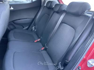Hyundai i10 1.0 Benzina 66CV E6 Neo. Automatica - 2018 Rosso usata Roma