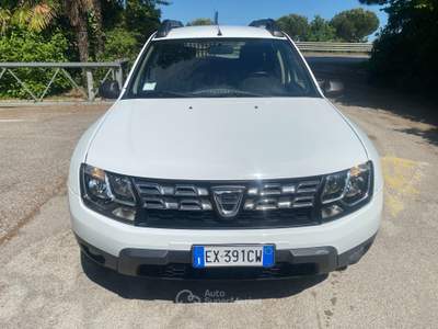 Dacia Duster 4x2 GPL Lauréate Bianco usata Ravenna
