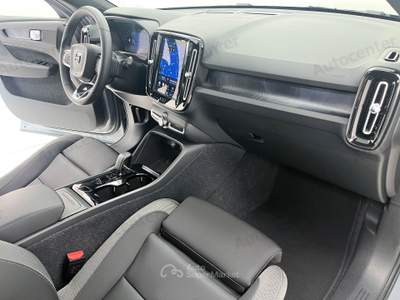 Volvo XC40 PURE ELECTRIC SINGLE MOTOR FWD PLUS Grigio usata Bassano del Grappa
