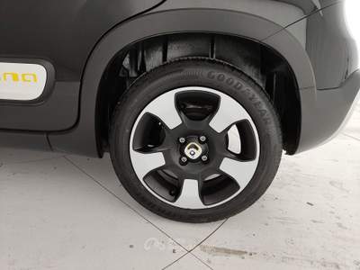 Fiat Panda III 2024 Cross Cross 1.0 firefly hybrid s&s 70cv Nero usata Caserta