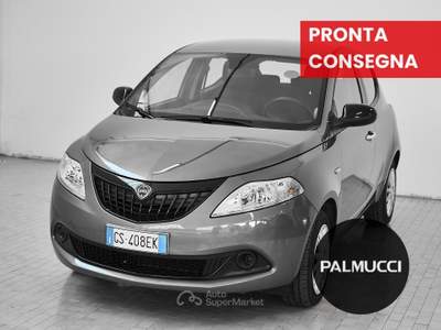Lancia Ypsilon 1.0 FireFly 70cv Hybrid Silver Plus Grigio usata Prato