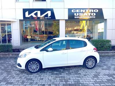 Peugeot 208 PureTech 82 5 porte Active Bianco usata Brescia