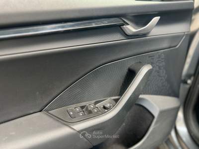 Skoda Octavia 2.0 TDI 110KW EXECUTIVE DSG Grigio usata Palermo