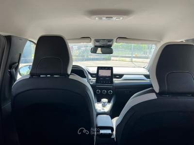 Renault Captur Plug-in Hybrid E-Tech 160 CV Intens Bianco usata Maserà di Padova
