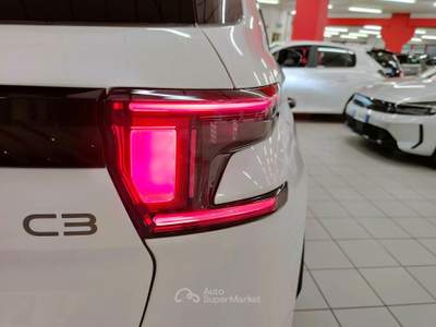 Citroen C3 Aircross 1.2 145cv FHEV MAX Cambio Automatico + Car Play Bianco usata LEGNANO