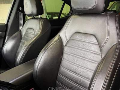 Alfa Romeo Stelvio 2.2 t Executive Q4 210cv auto - Tetto apribile - Gancio traino Grigio usata Trento