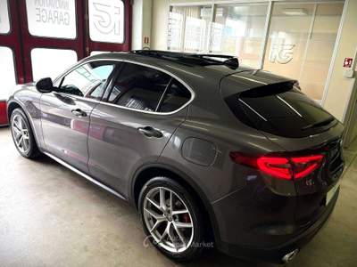 Alfa Romeo Stelvio 2.2 t Executive Q4 210cv auto - Tetto apribile - Gancio traino Grigio usata Trento