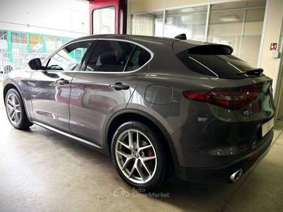 Alfa Romeo Stelvio 2.2 t Executive Q4 210cv auto - Tetto apribile - Gancio traino Grigio usata Trento
